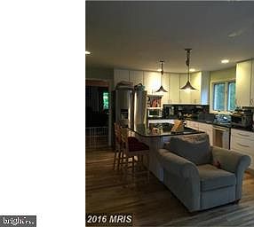 3rd image of 765 Ticonderoga Ave