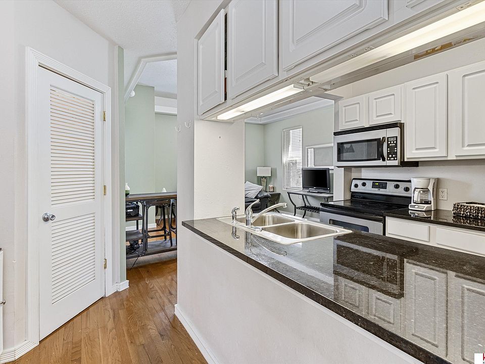 1st image of 626 S 19th St APT 6