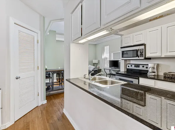 626 S 19th St APT 6, Omaha, NE 68102