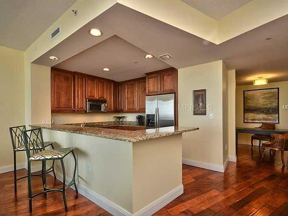 3rd image of 450 Knights Run Ave Unit 1205
