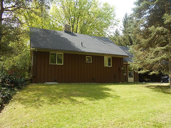 3rd image of 12328 Linden Dr