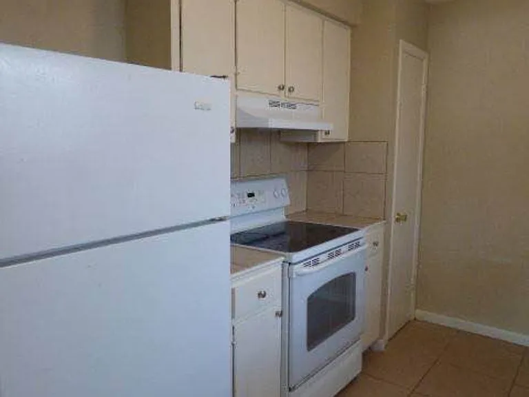842 Jennifer Jean Dr — Photo 2