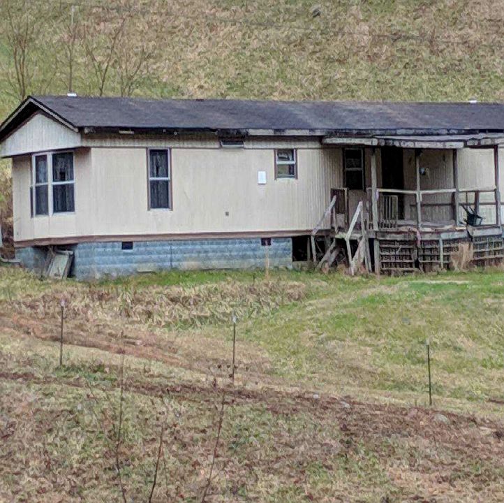 2nd image of 1410 Spillcorn Rd