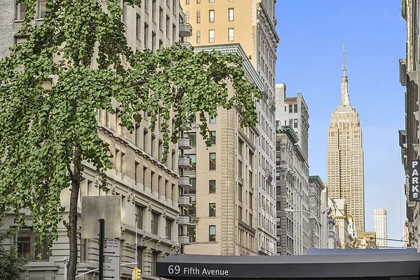 Sold by Compass | media 6