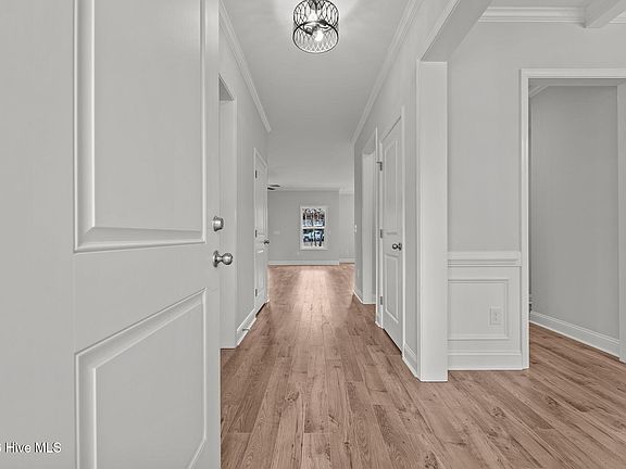 5th image of 112 Callis Circle