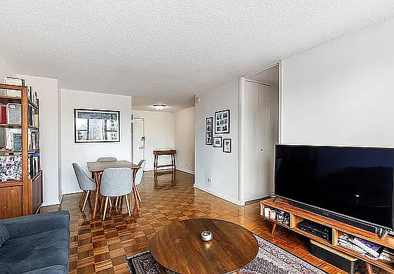 5th image of 301 E 79th St APT 16F