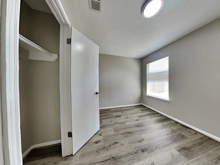 18109 Eganville Cir — Photo 13