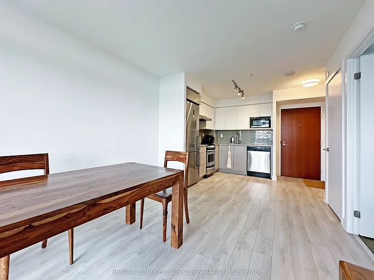 160 Flemington Rd #1116 — Photo 8