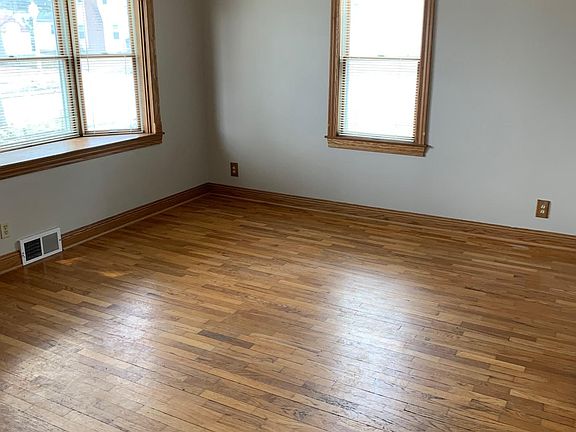 2nd image of 1207 Cleo St