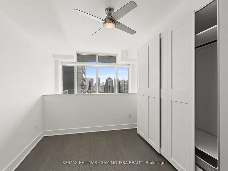 255 Bay St #1208 — Photo 23