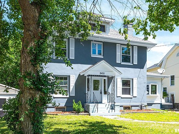 3rd image of 2421 W Moss Ave