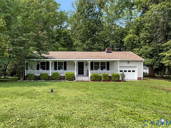 4th image of 635 River Oaks Rd
