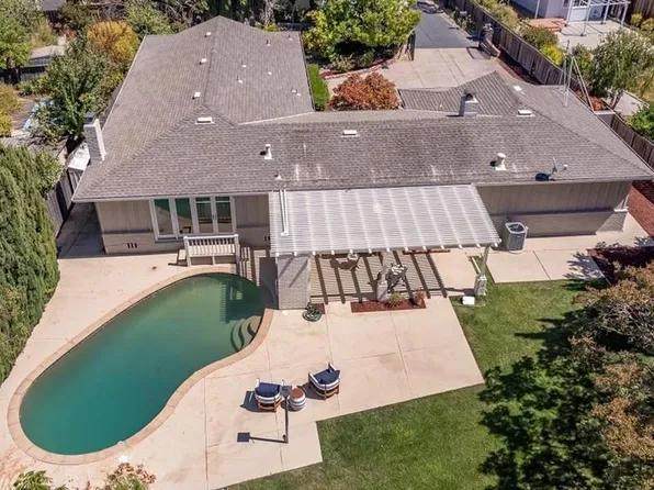 238 Hillview Ave, Redwood City, CA 94062