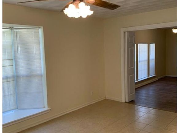 4th image of 1126 Wintergreen Ct