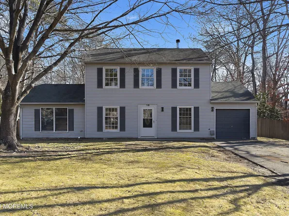 16 6th St, Barnegat, NJ 08005