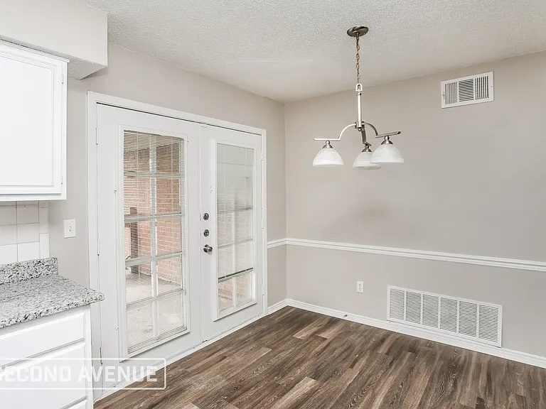 2725 Stillwater Dr — Photo 5