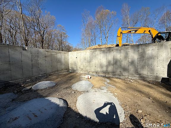 5th image of 86 Quail Run Road