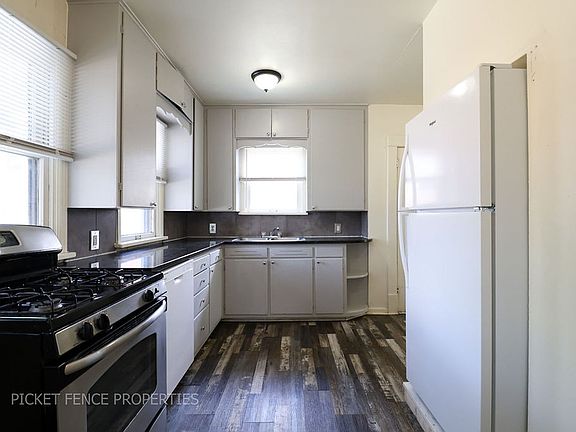 5th image of 1626 11th Ave