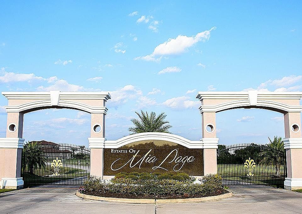 1st image of 130 Mia Lago Dr