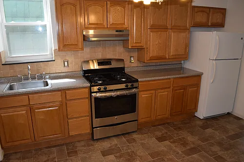 90 Nichols St #3R Photo 1