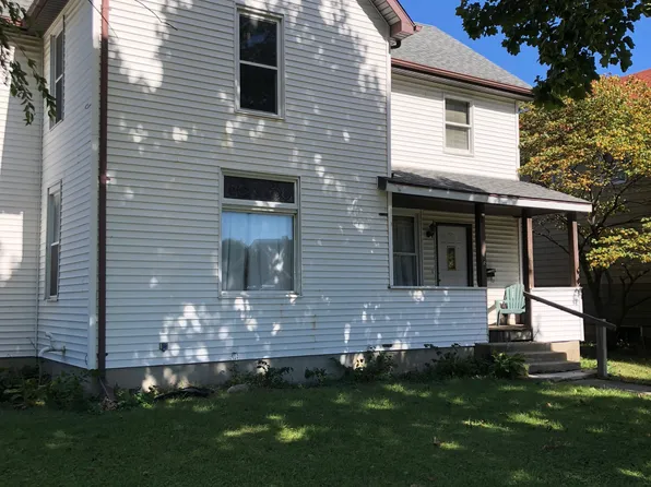 212 W Elm St, Fairbury, IL 61739