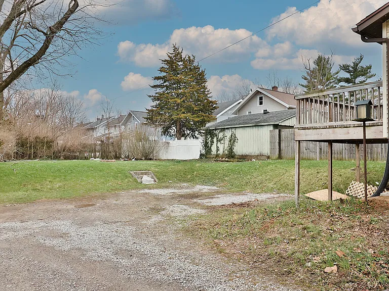343 S Charles St — Photo 46