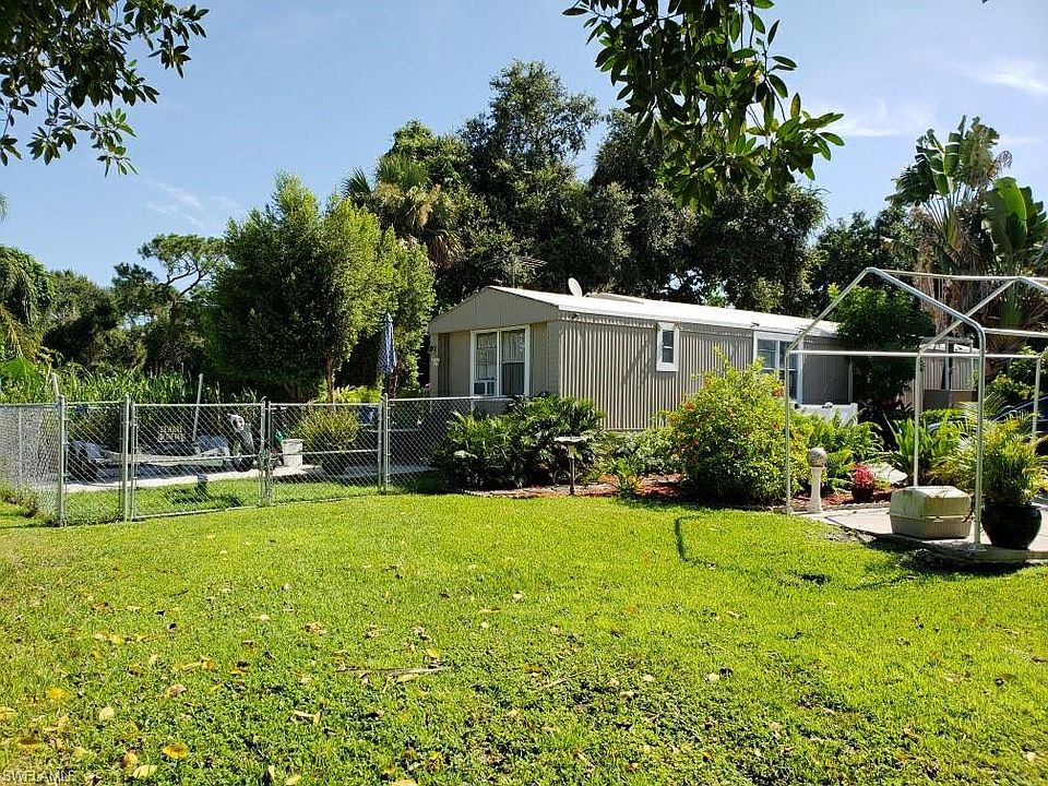 2nd image of 725 Higgins Rd