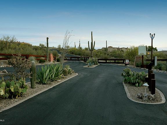 3rd image of 5725 N Tucson Mountain Dr