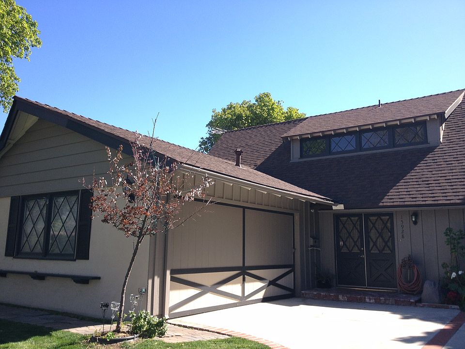 1st image of 15928 Sunburst St