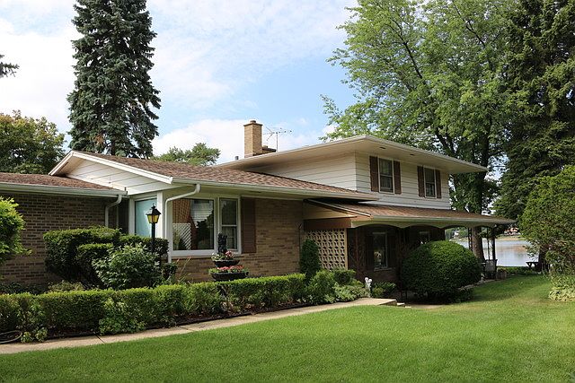 1st image of 2820 S Briarwood Dr E
