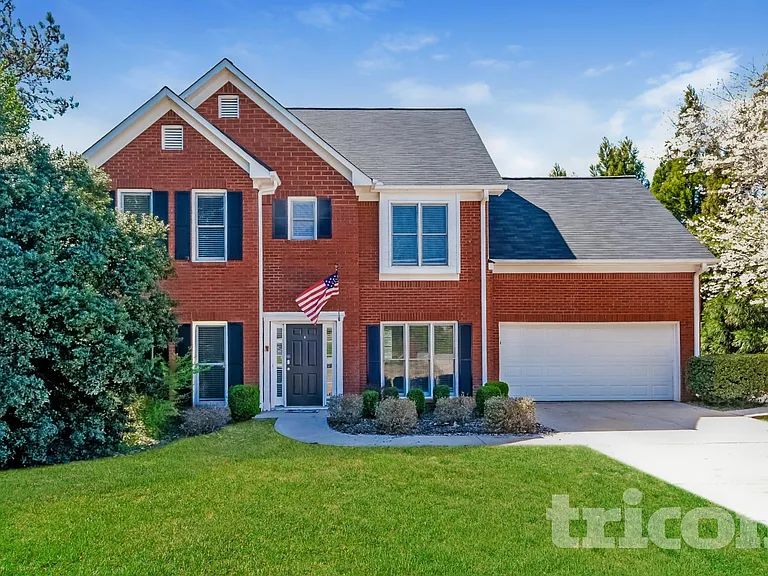 1101 Cameron Rd — Photo 1