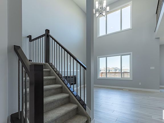 5th image of 4964 Hawthorn Pl