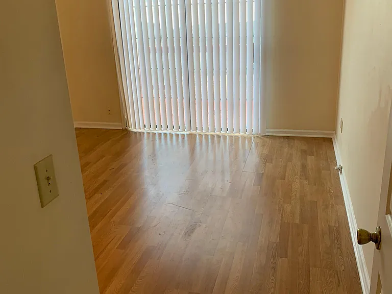 downstair bedroom