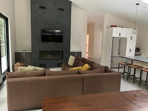 4th image of 545 Flume Rd