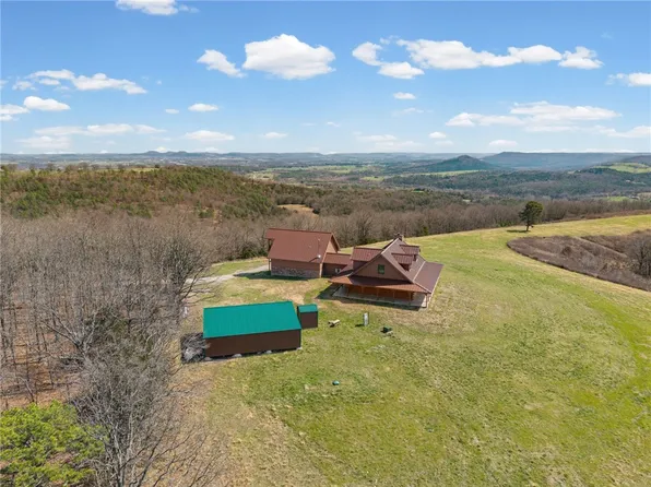 (undisclosed Address), Eureka Springs, AR 72632