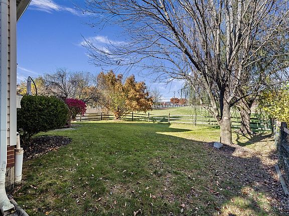 3rd image of 5962 Deerfield Village Dr