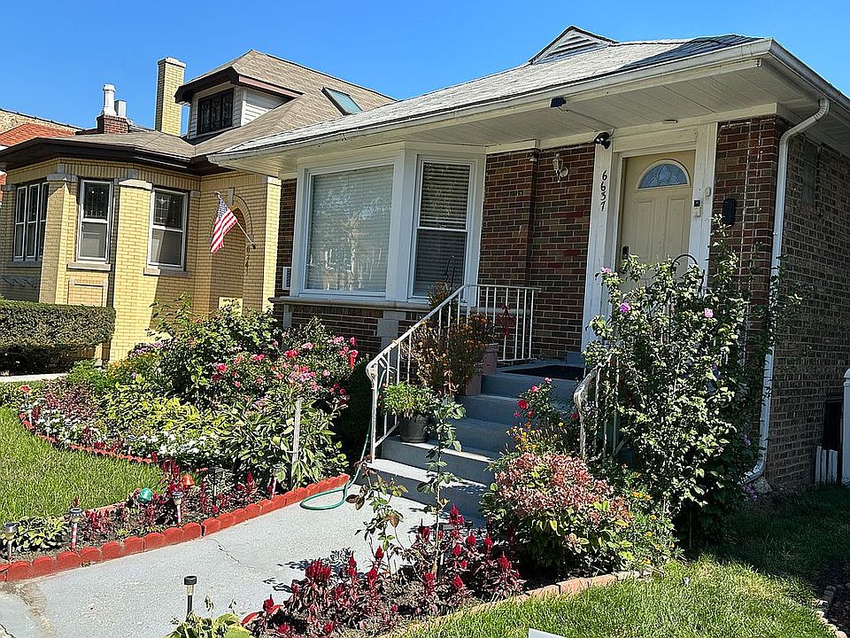 1st image of 6637 N Artesian Ave