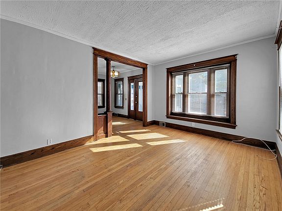 5th image of 546 Magee Ave