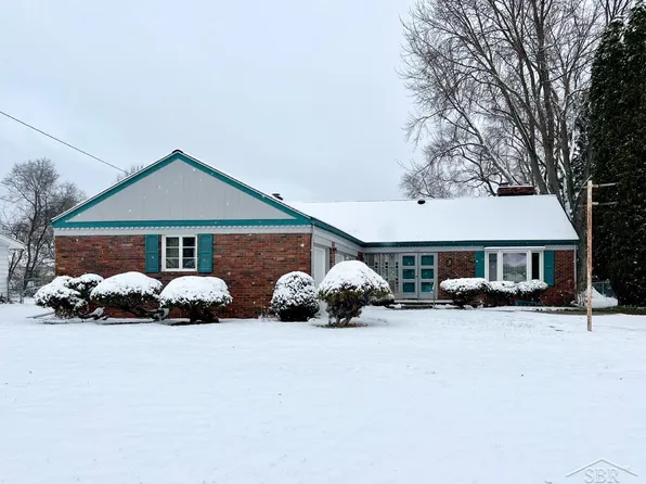 2539 Larry Tim Dr, Saginaw, MI 48601