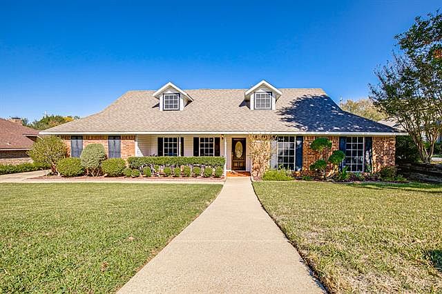 1st image of 502 Lake Meadows Dr