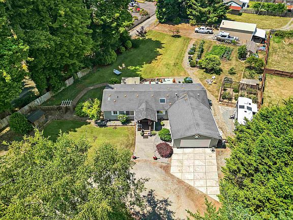 2nd image of 158 Skycrest Dr