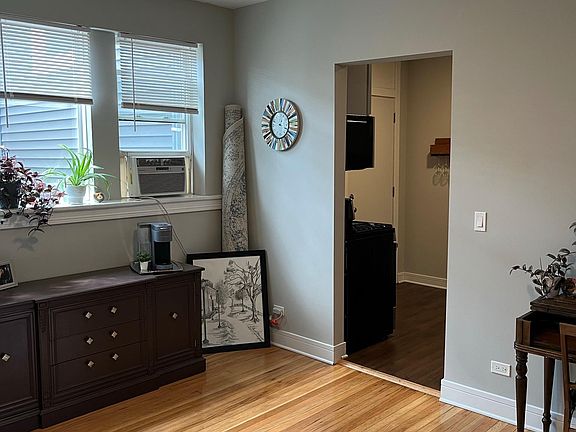 4th image of 3353 W Sunnyside Ave Unit 2