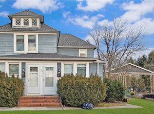 139 Waverly Ave #B, Patchogue, NY 11772