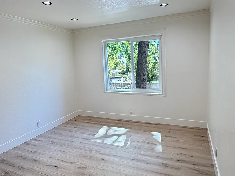 300 Tradewinds Dr #2 — Photo 9