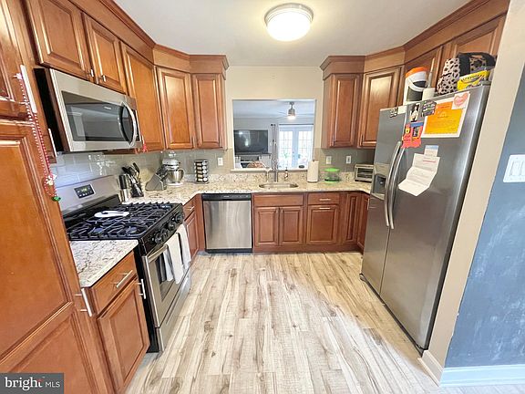 3rd image of 92 Louis James Ct #92
