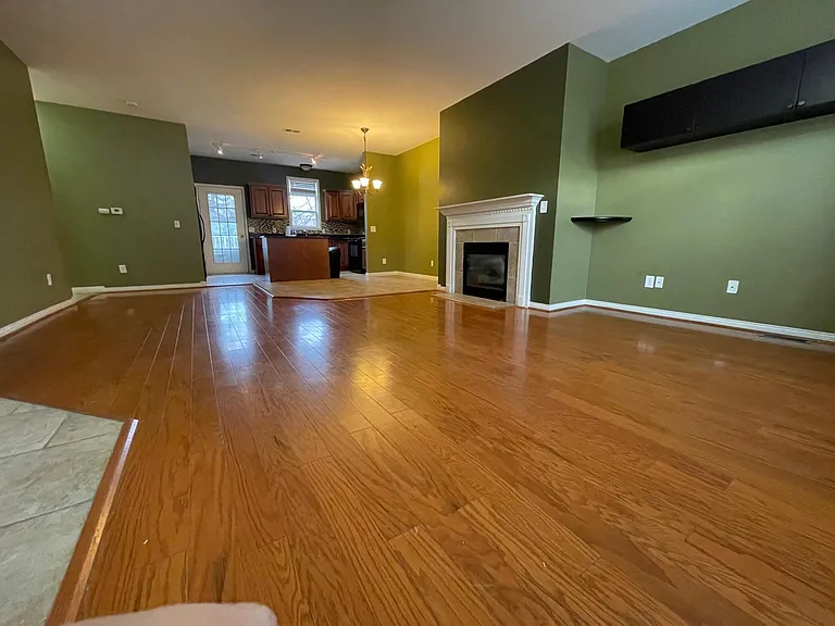 11695 Squiers Blvd — Photo 4