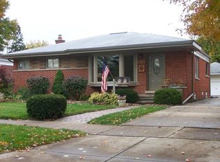 29201 Jane St, Saint Clair Shores, MI 48081