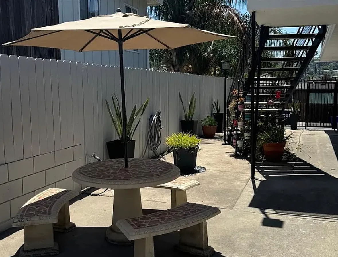 1 bed, 550 sqft, $1,850 — Photo 2