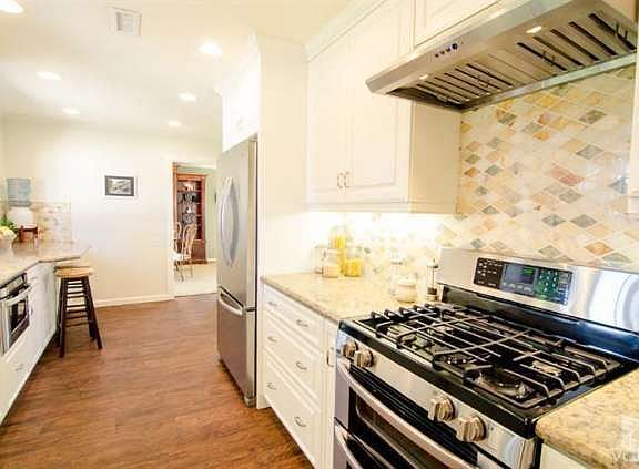 5th image of 1033 E Red Oak Pl