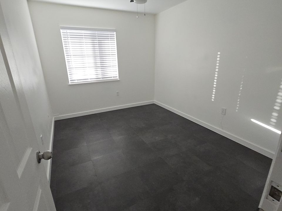 1st image of 1903 Cypress Dr